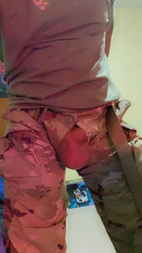 Buttons aren’t holding. Need assistance ASAP  by grabmepleasee