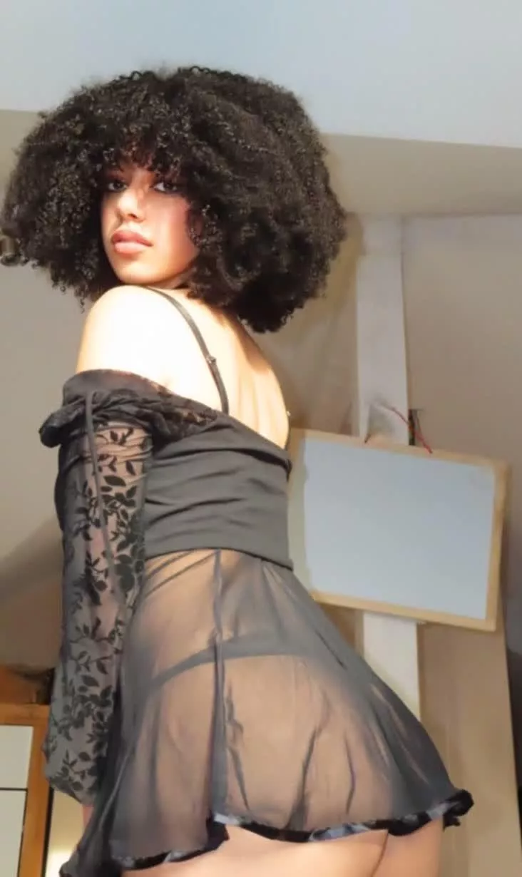 care for an ebony cake? posted by Samiraxoxodarky