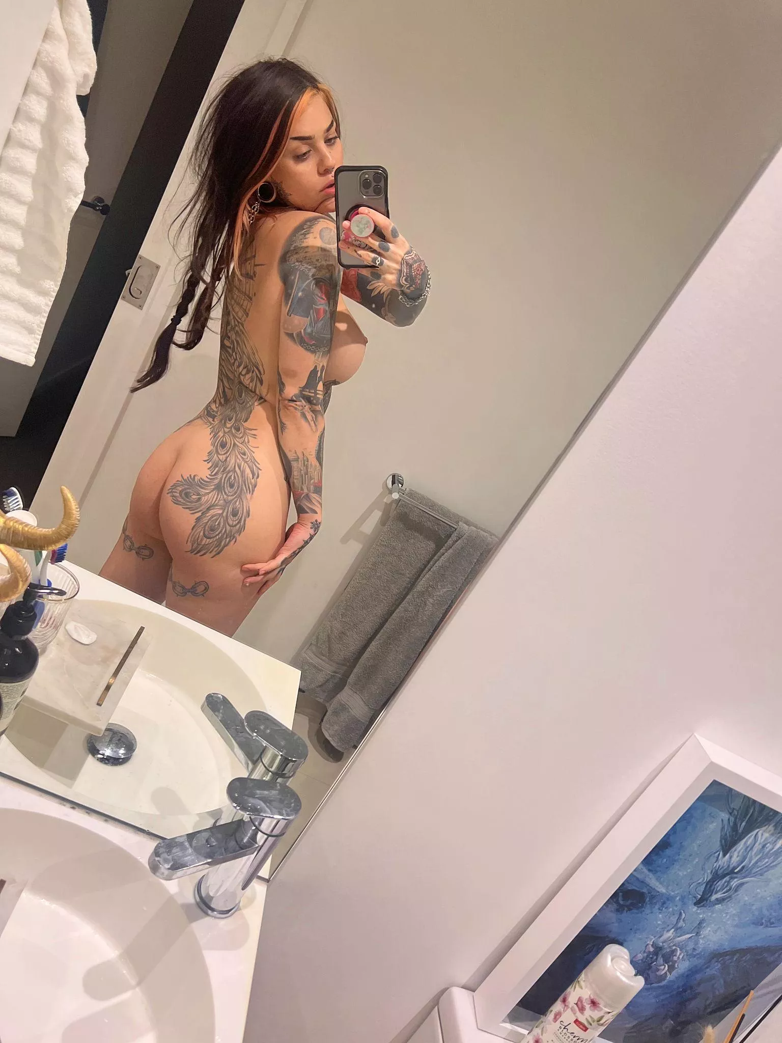 Clothes optional in my milfy house posted by sarahmoonsuicide