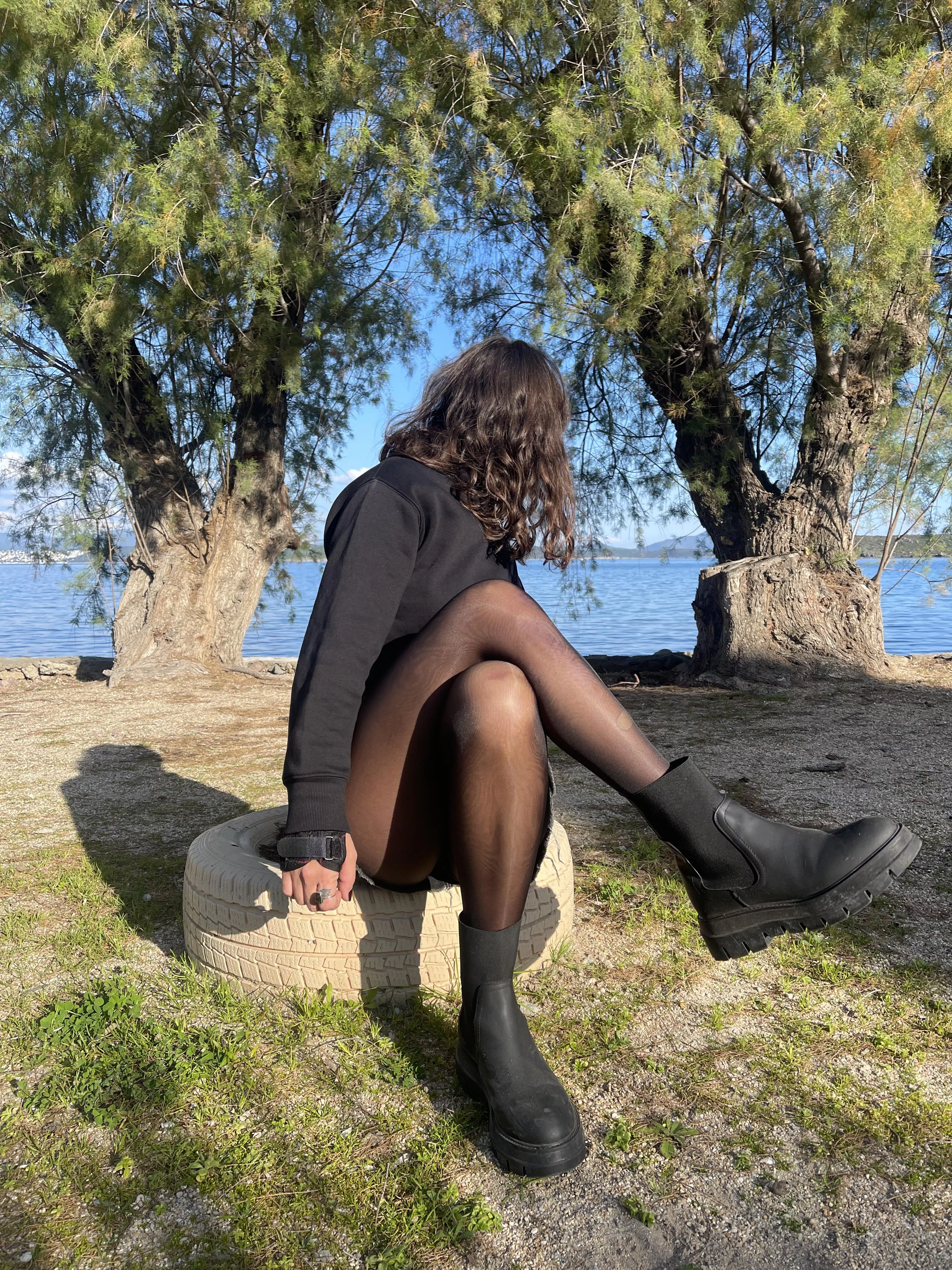 Do u love shiny nylons? posted by hosierypassion