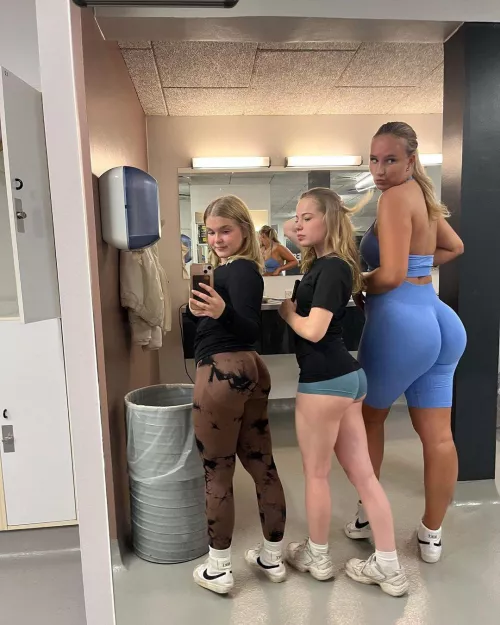 Dwarfing by 71ForsakenMandarin37