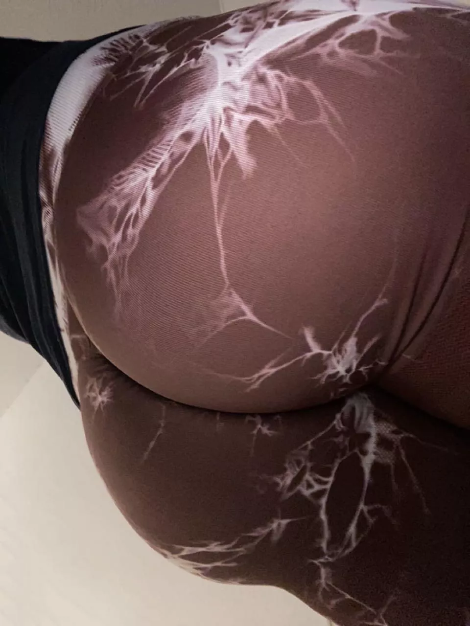 Enjoy my phat cheeks today🍑👀 OC posted by Elenaurfav