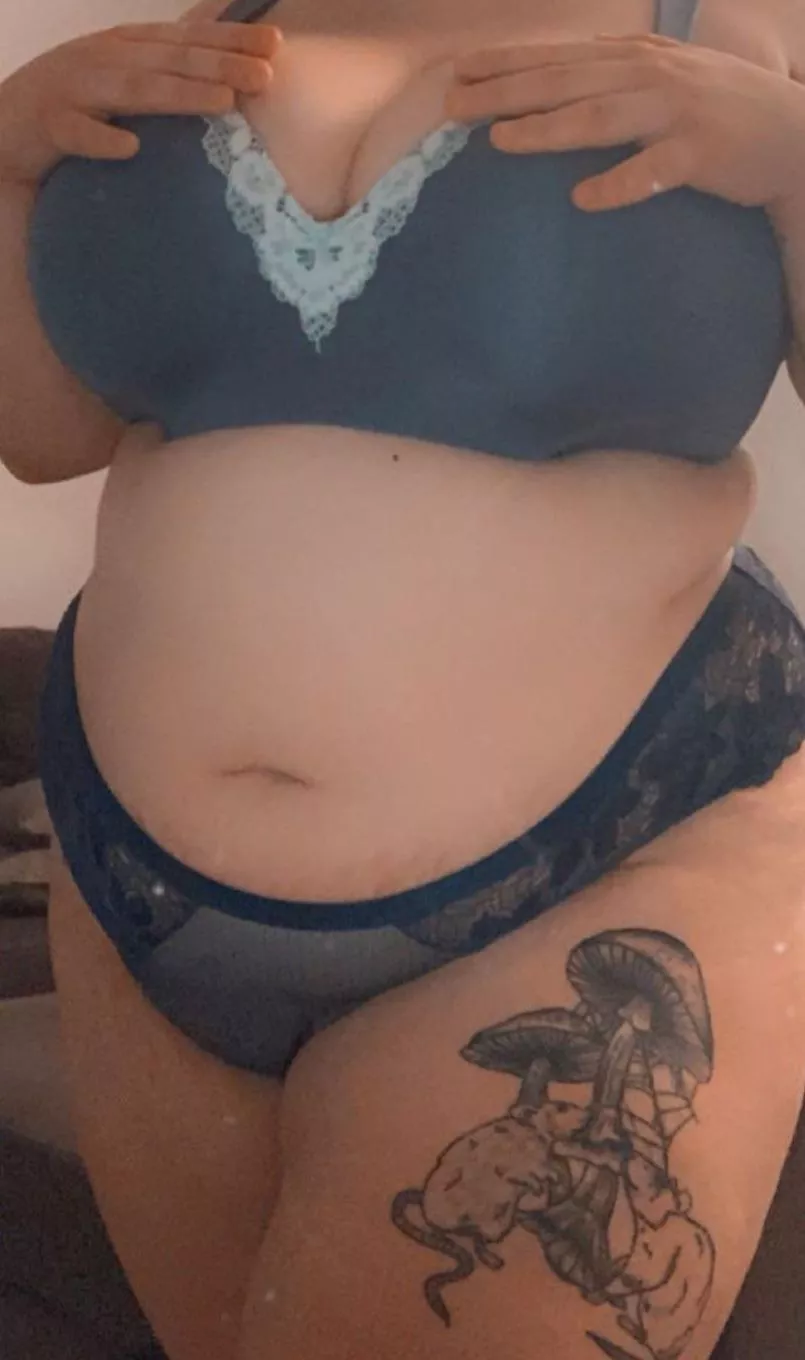 Feeling it and feeling myself  posted by Blue-Bunny47