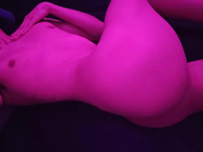 Heyy~~ Who wants to help me write slutty words ALLLL over my body~~ by Global_Objective5848