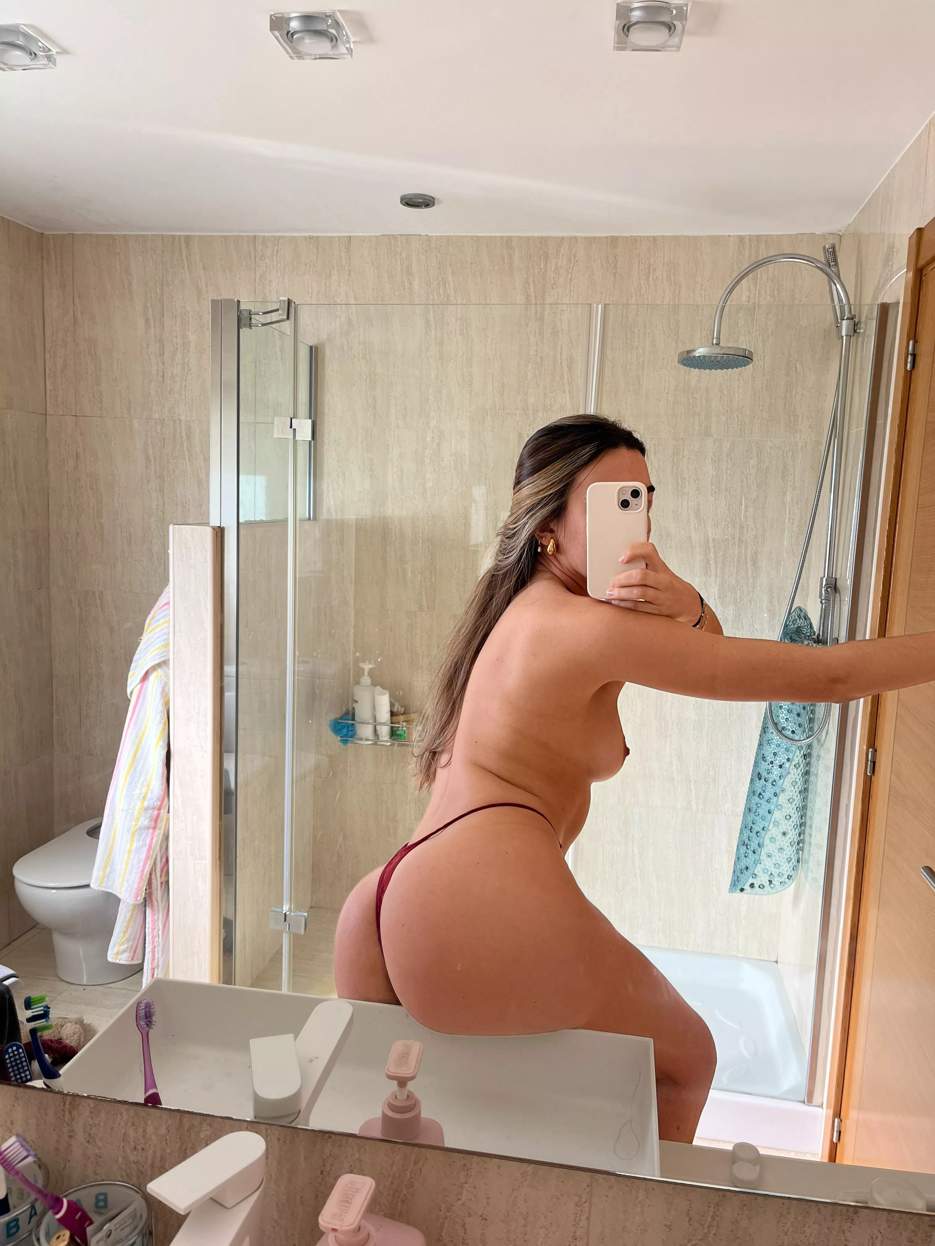 If take nudes and post them online, how do you think it'd be to spend the night with me? posted by chemagill