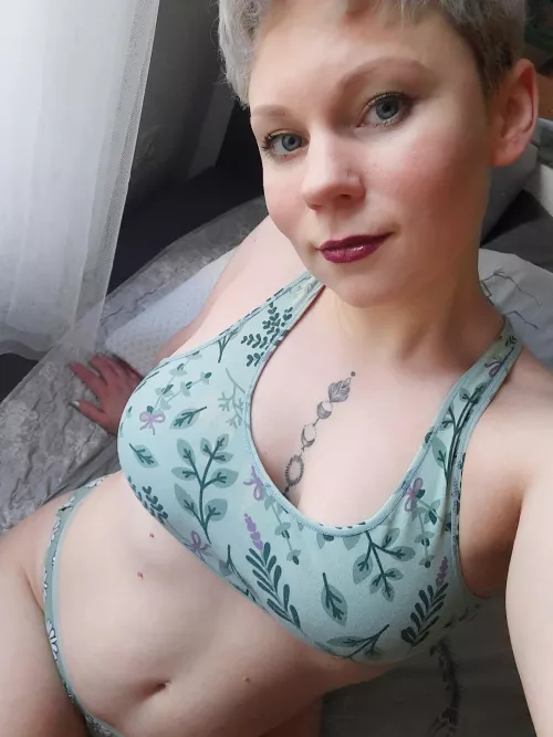 Is green your color? by Turbulent_Rip_9542