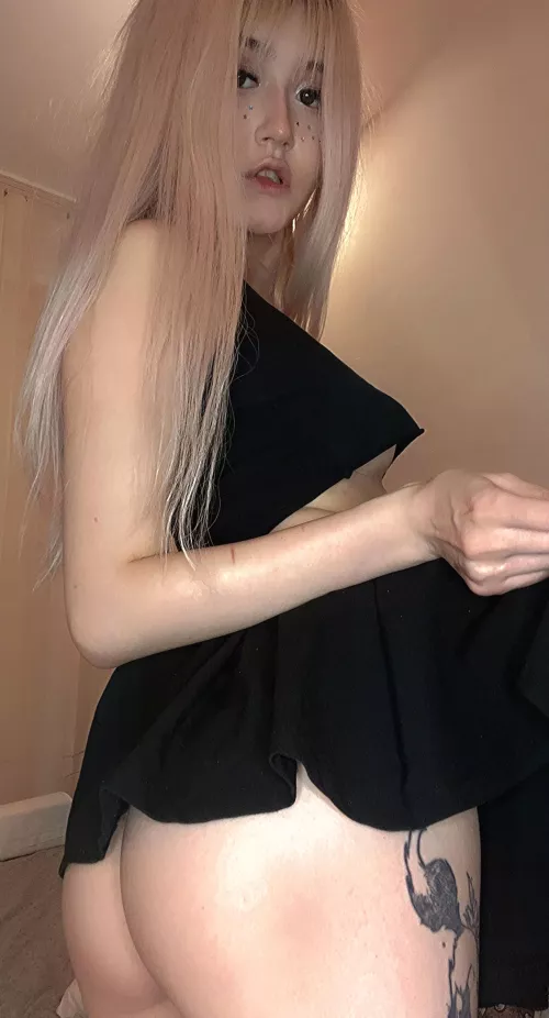 My ass is begging for a good spanking, are you up for the challenge by ykisao