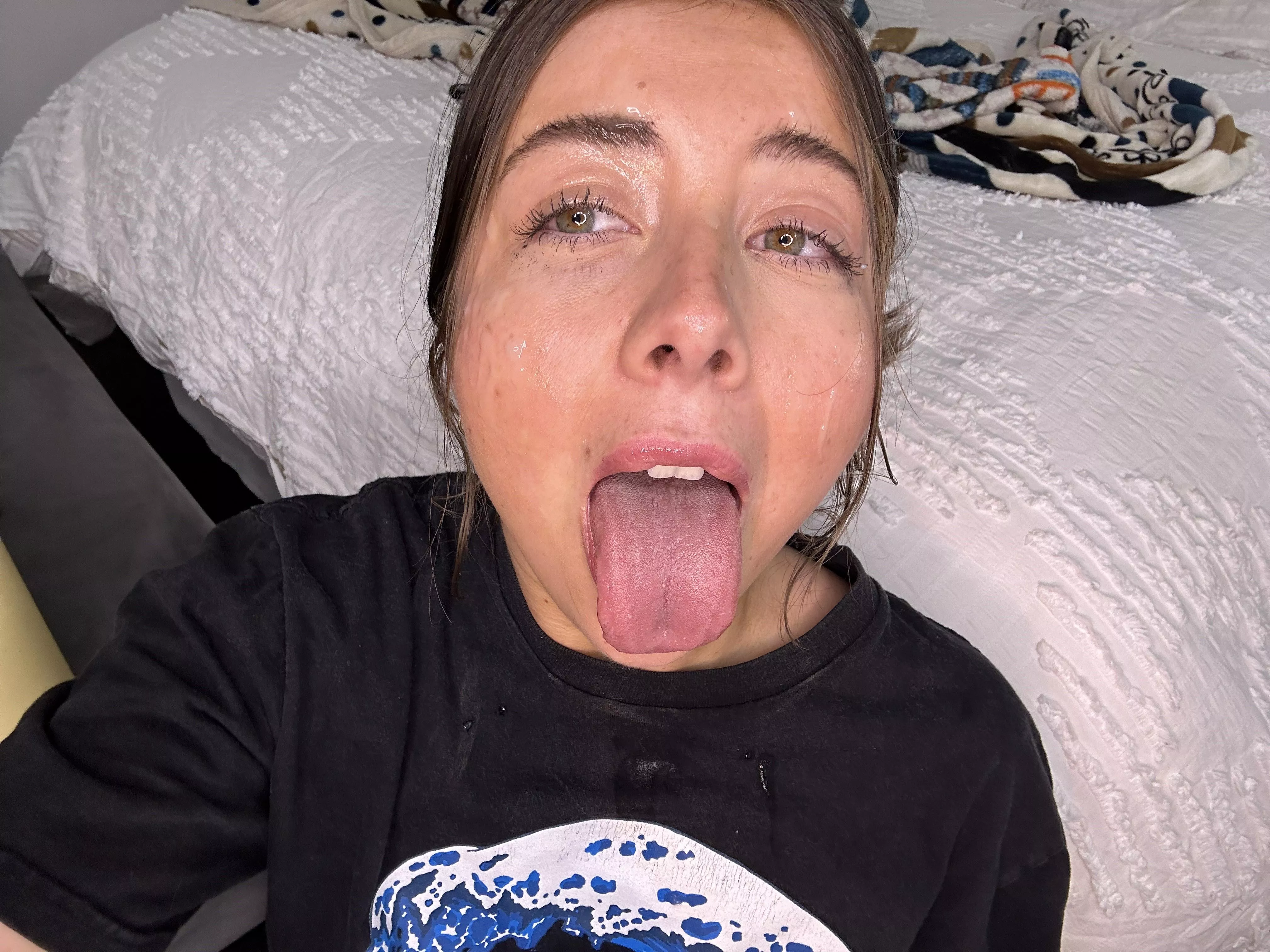 Quick cum pic before class posted by ConcertGlittering889