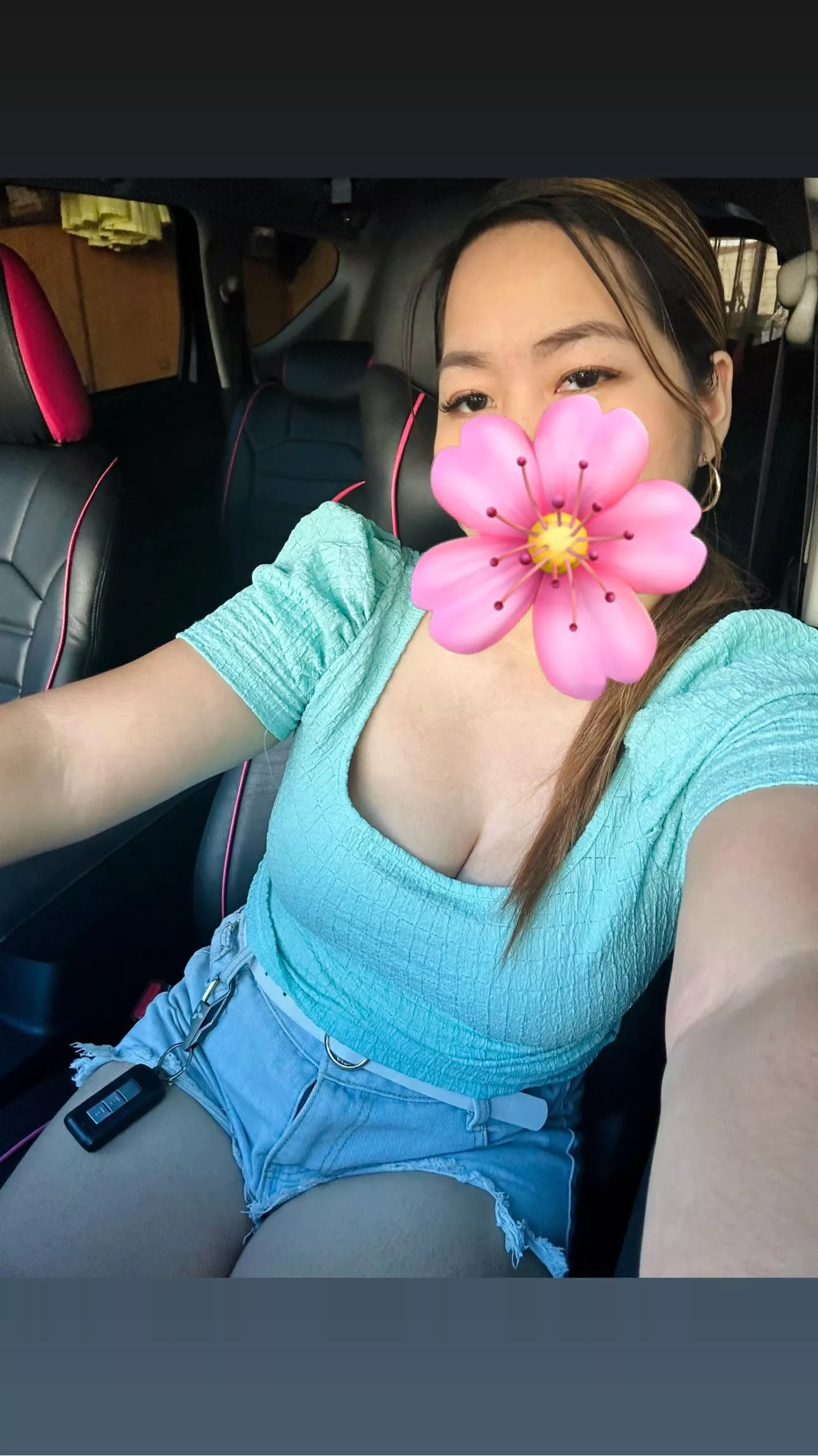 Quickie mancom meeting with this out[f]it? Why not??? 😜 posted by iknowryt