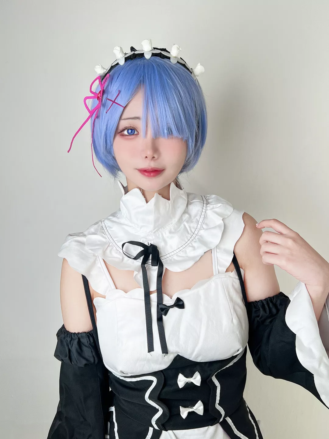 Rate me with an emoji 👼🏻 posted by Minimum-Fisherman142