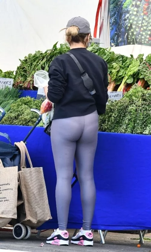 Sarah Michelle Gellar by goooodstufff