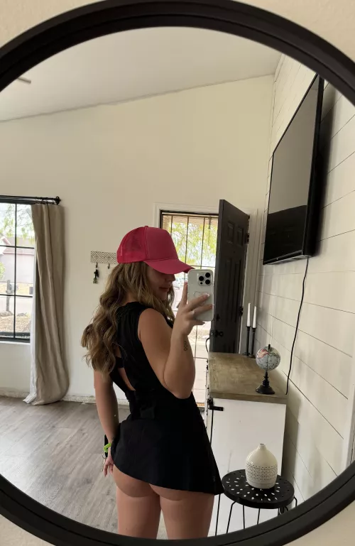 This milf needs an ass spanking by mkbabayyy
