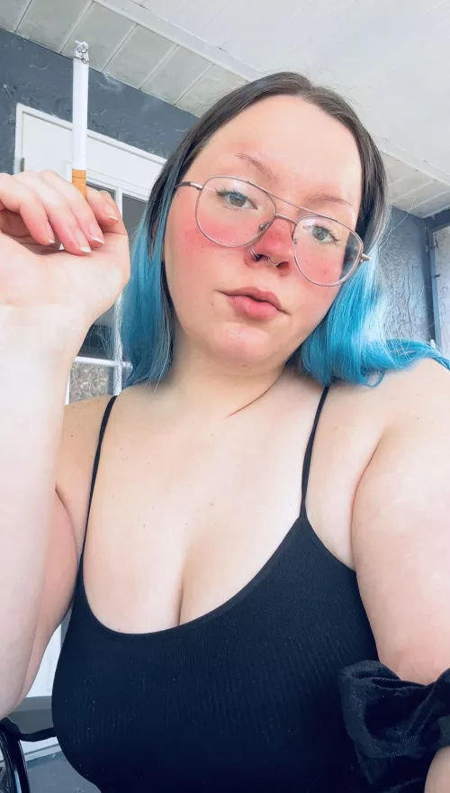 What a beautiful day to smoke away 🚬☀️ by payk2k