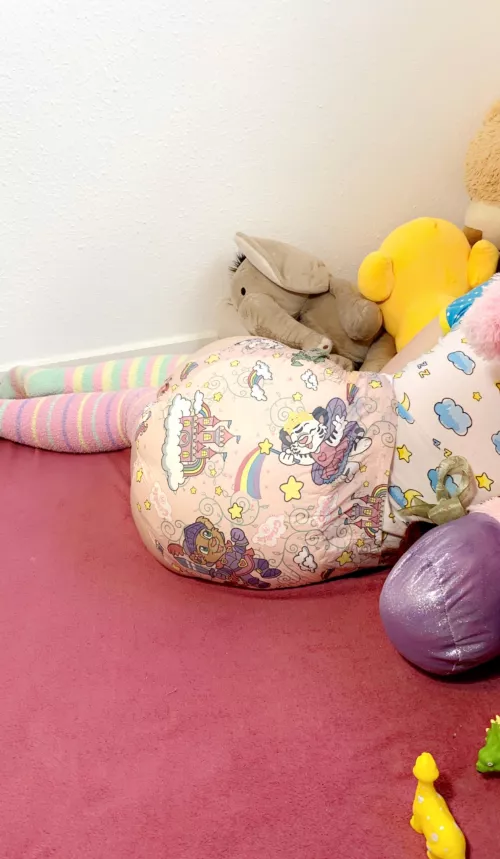 What does Dada think about my big diaper bum🙊🥰🙈 by LittleMarie3