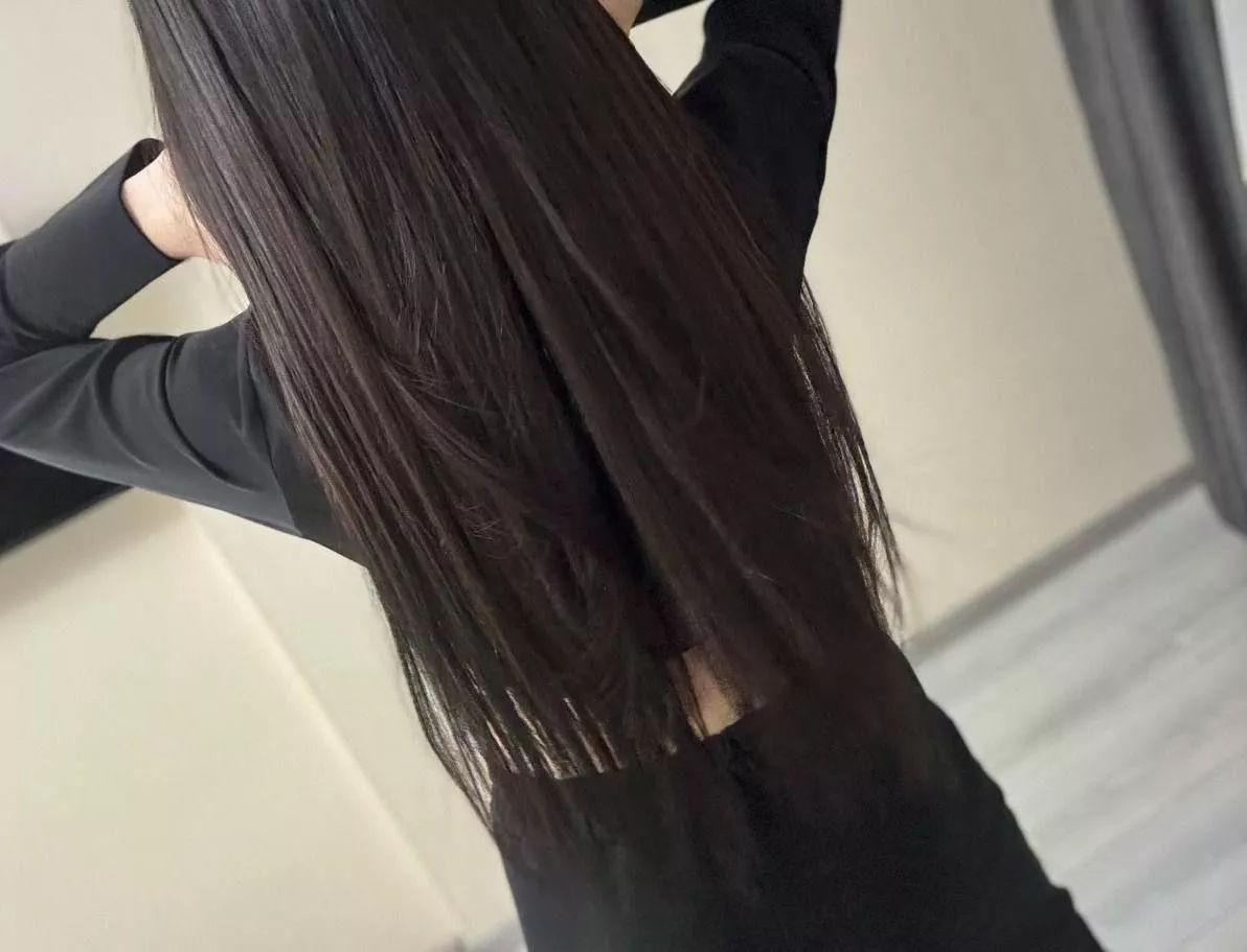 What's better than cleavage and a smile? Perfect wife for u daddy posted by suteljeui