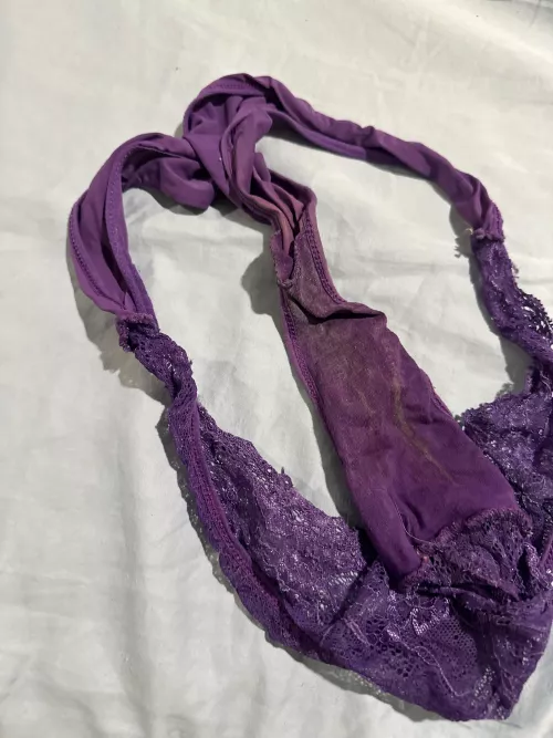 Wife’s multiple creampie panties very crusty and smelly  by tabby711