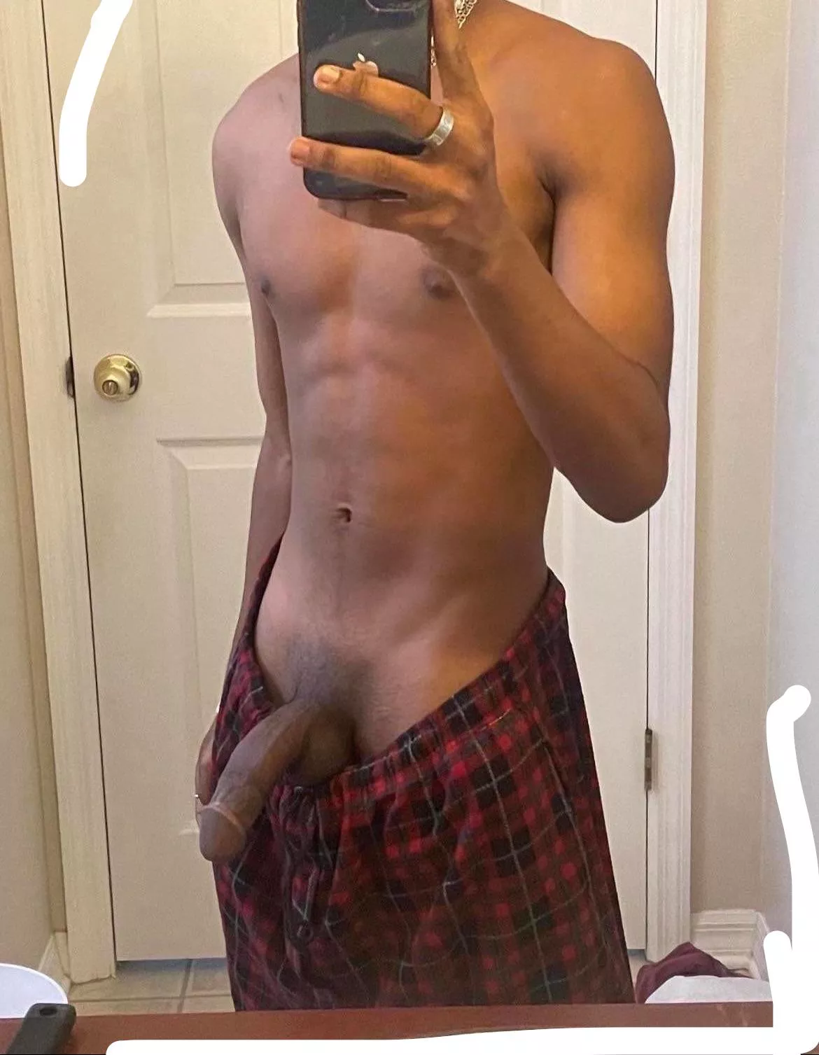 18 inexperienced twink need a verbal daddy or big bro hmu posted by SockWitty738