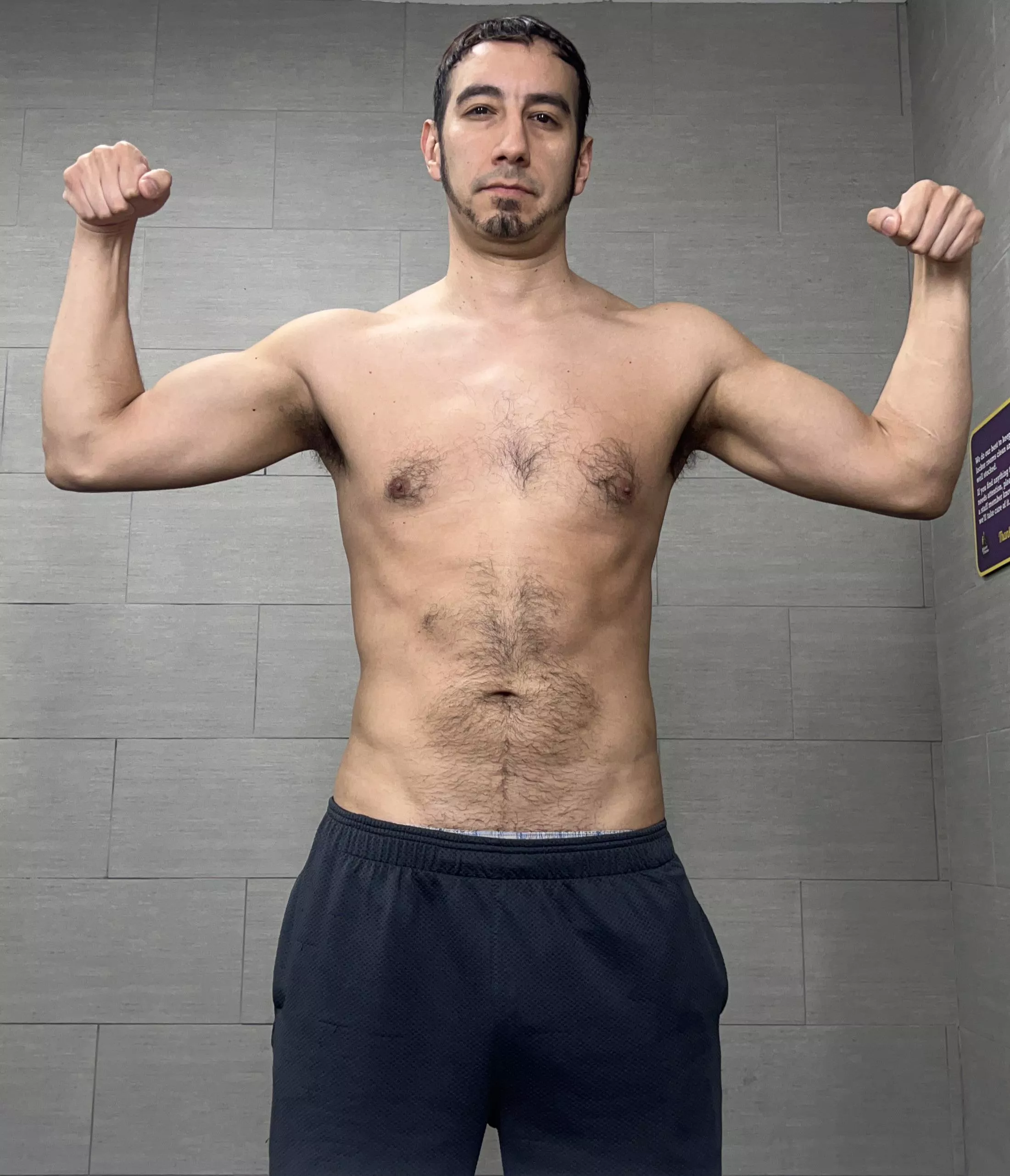 6’4” dude posted by jsalazar665