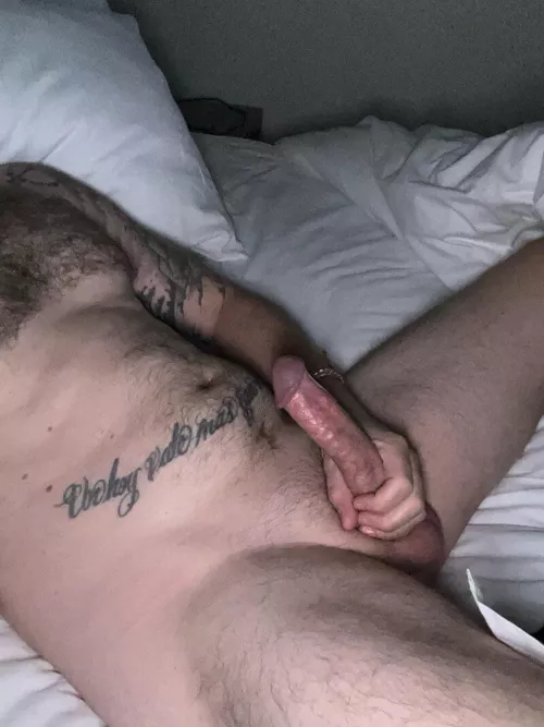 Alt Dude in MD Needs An Alt Milf to Sit On It 😂 by Str1nger3ell