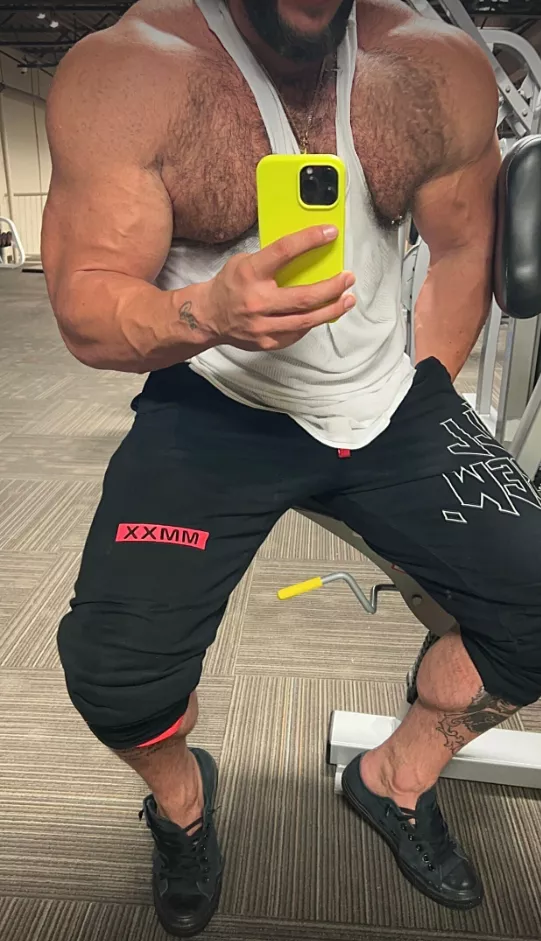 Daddy (32)(m) posted by Damiantheone96