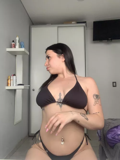 Do I look good in my bikini? by auseratzly