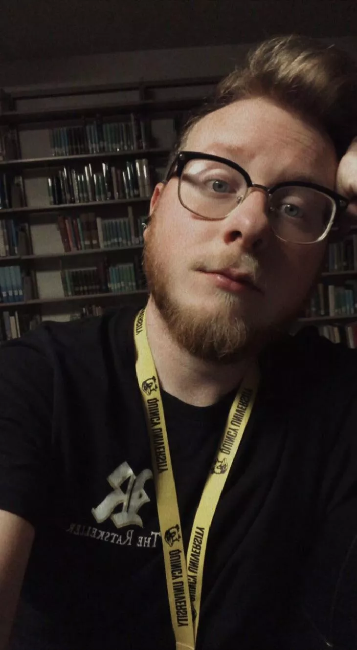 Drudging through the Work Week posted by LaCroissant13