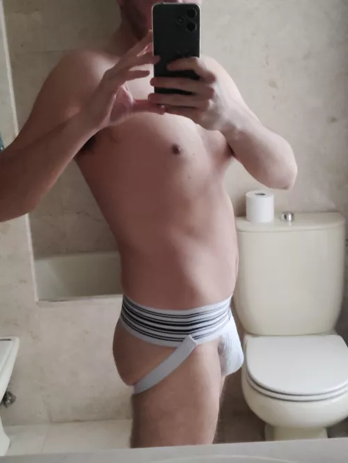 Getting ready for work, don't want to go😭 by Responsible_Metal595