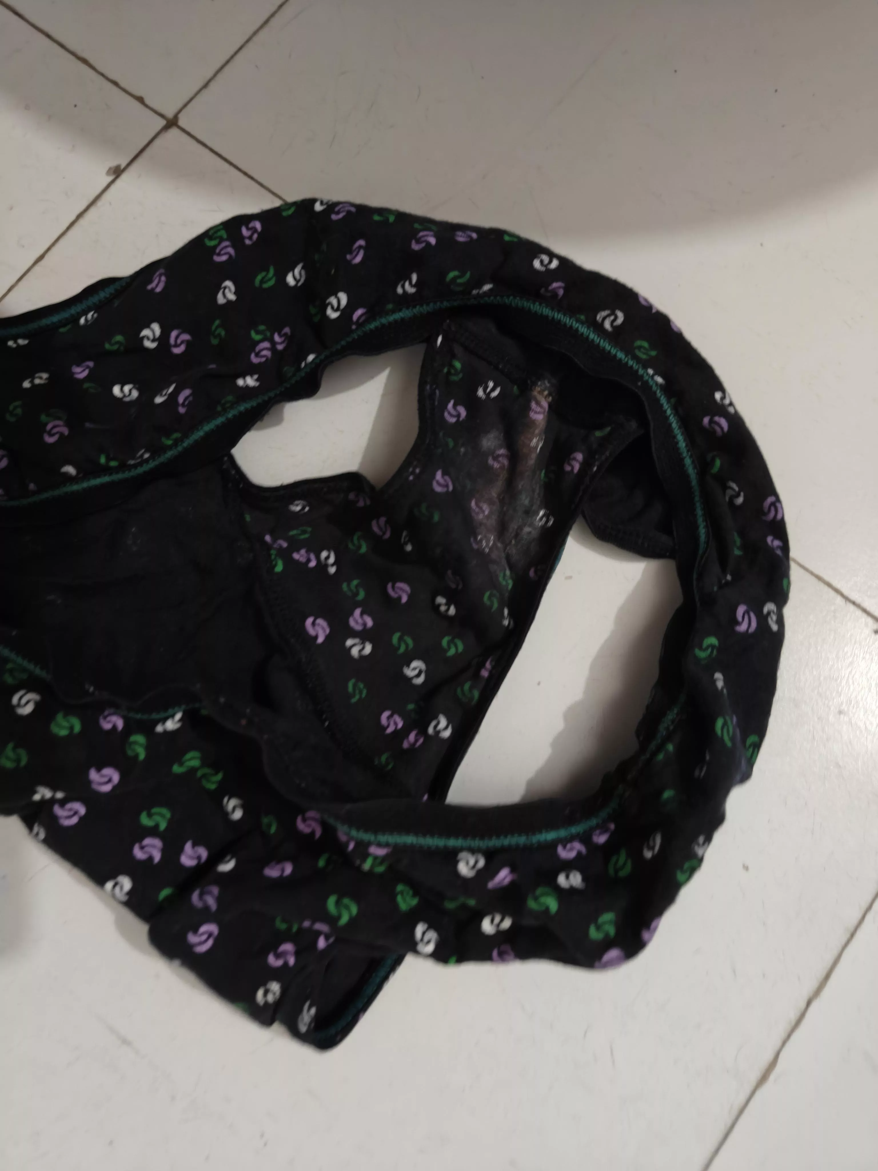 How much for my cummed dirty panties? posted by slimstacked