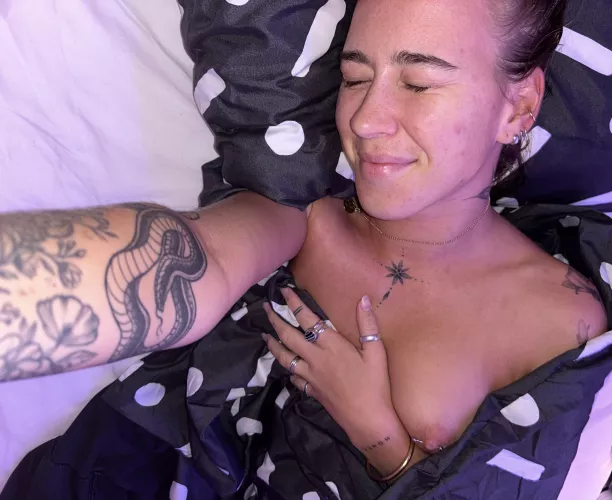 I can be your online secret wife, it's safe with me by PrettyAlexandra