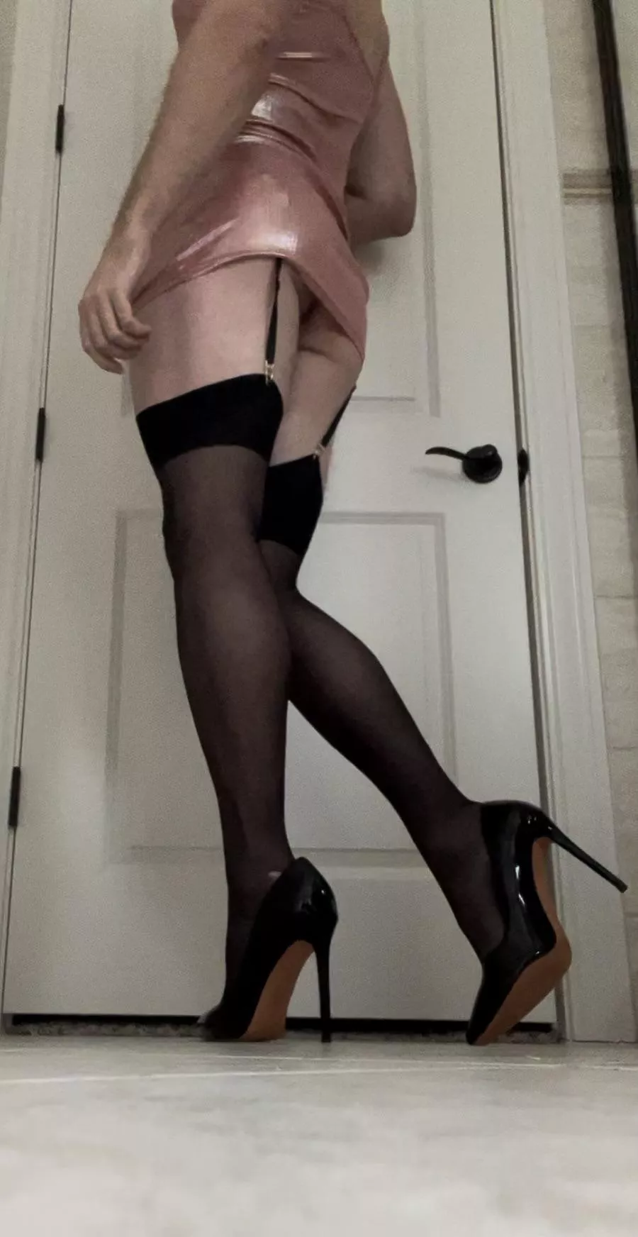 I have never felt more femme than in this outfit and pose posted by Over_Athlete9305