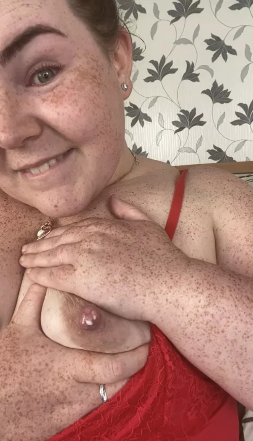 I’d love to squirt my milk out for you  by PearlyEscape