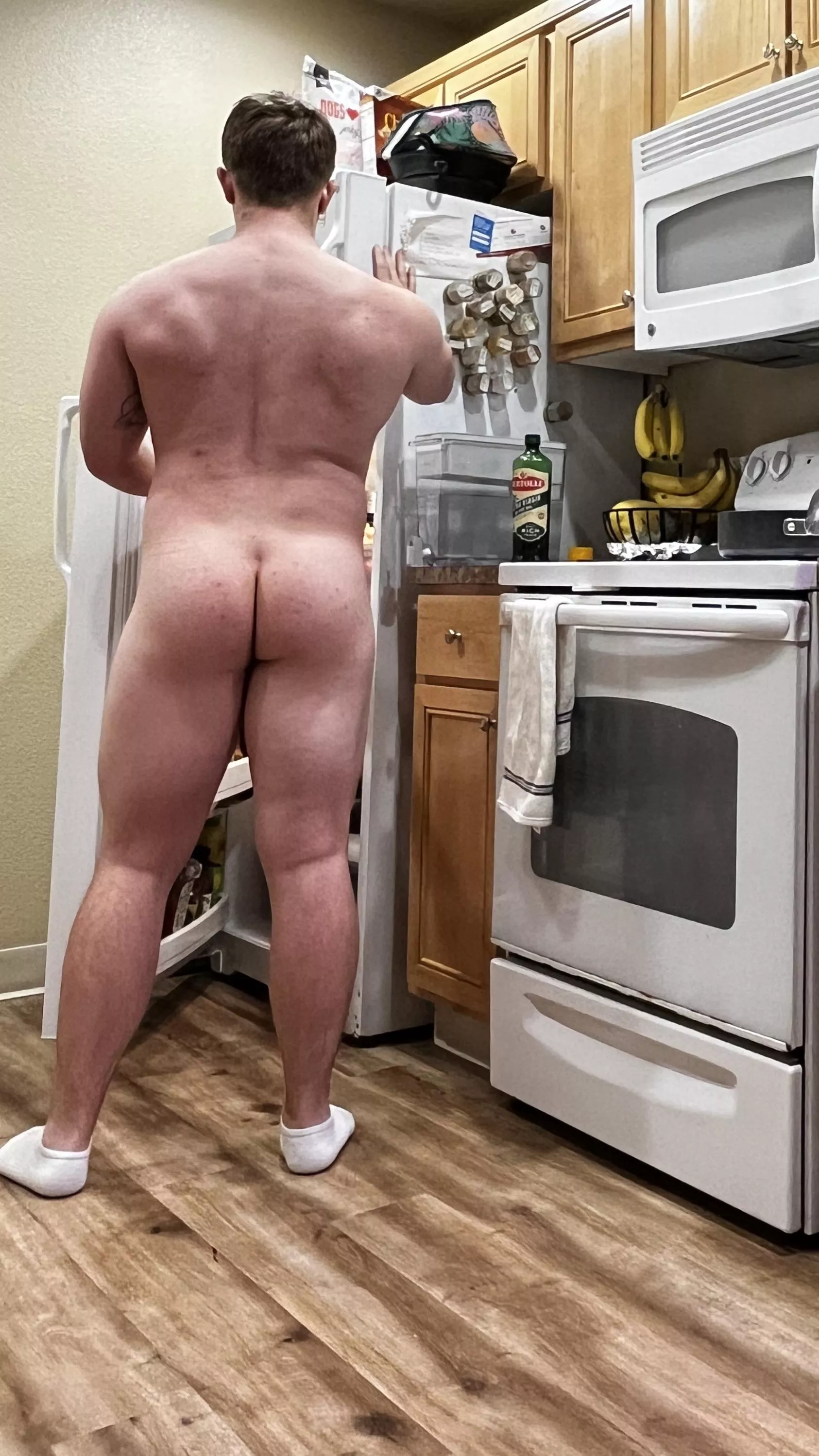 I’m grabbing a beer from the fridge, you want anything bro? posted by Twunktreats