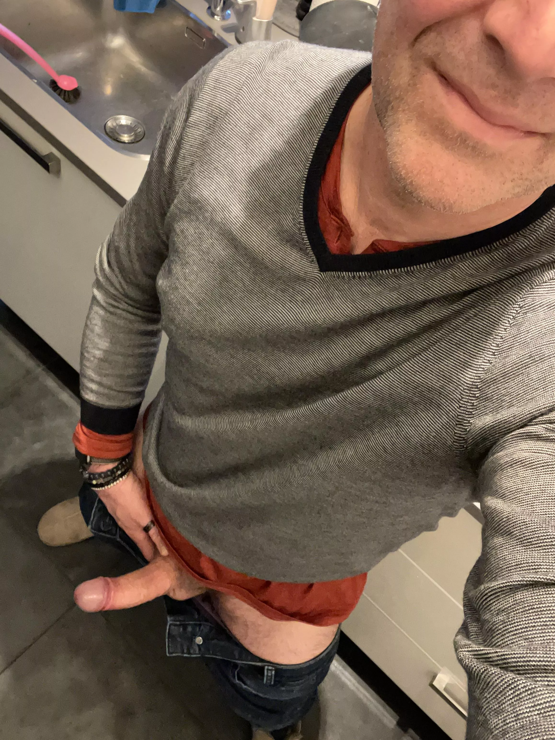 Kitchen shenanigans [55] posted by yupjustcheckedyou