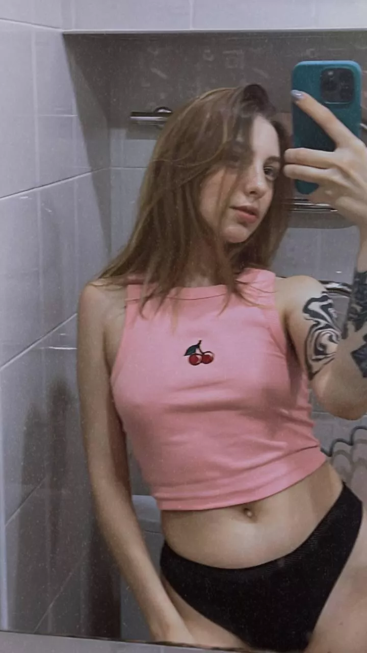 Natalie (@SweetCandyLila) [onlyfans] posted by SweetCandyLila