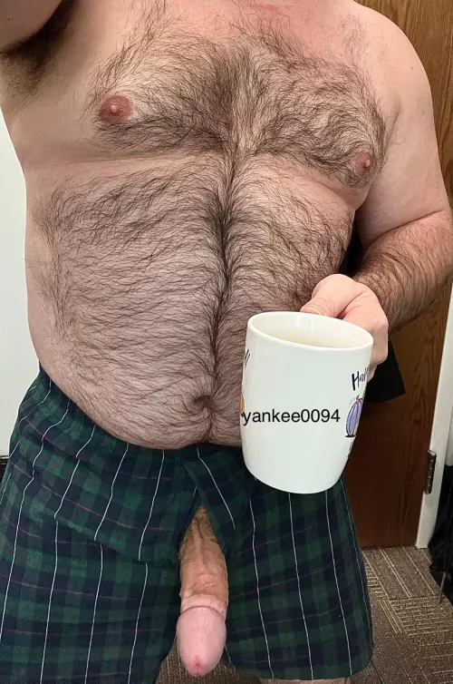 Not as chilly as it has been, but still time for afternoon coffee. Join me in my office? I have a lot to share. by yankee0094