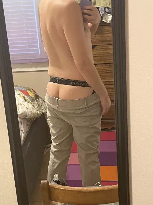 Peek-a-boo 😈 by lockedboi23