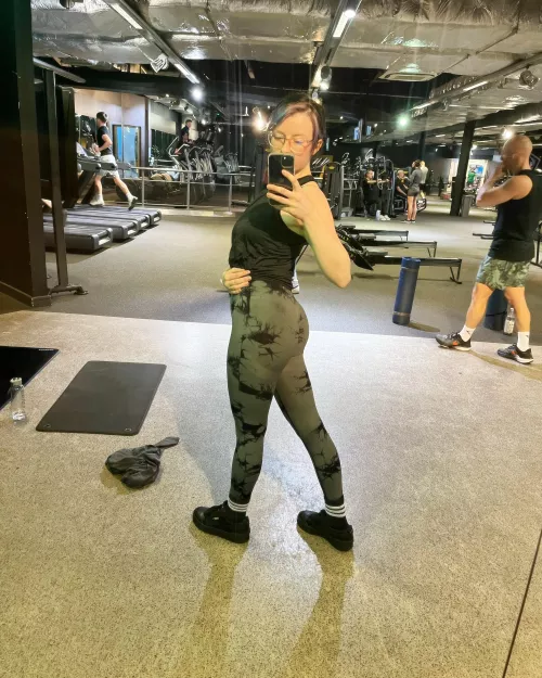 Post workout pic after leg day…. I sweat so much!  by Clarabella_Leo