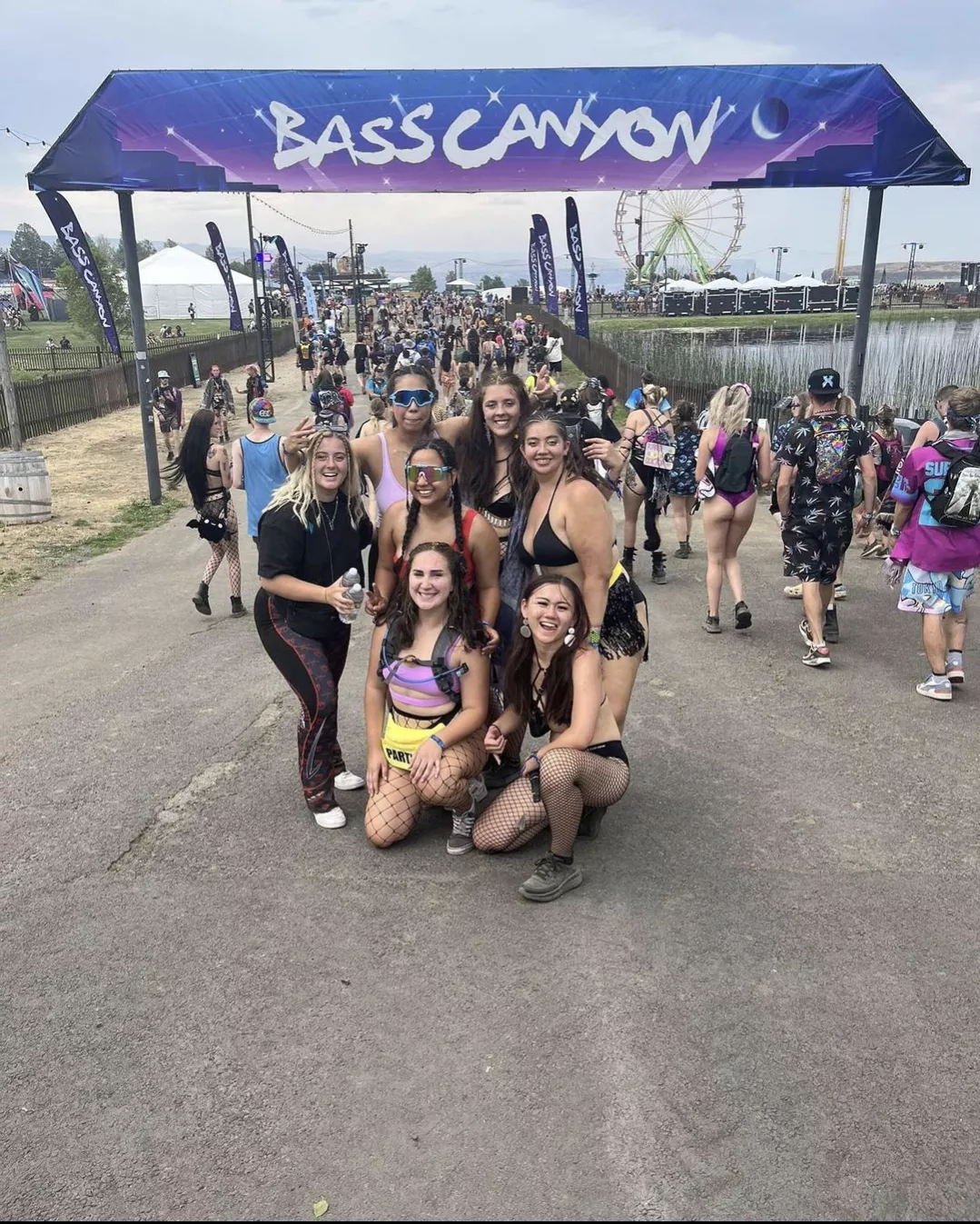 Senior year sluts who are you taking  posted by throwaway20202525