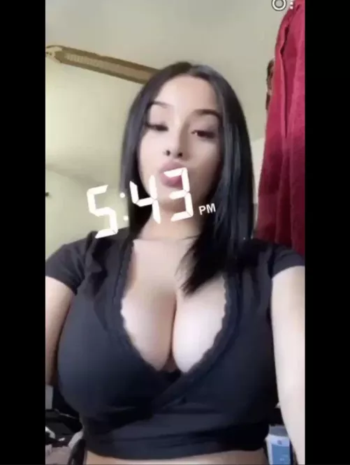 Someone find me her name please by Party_Instruction_40