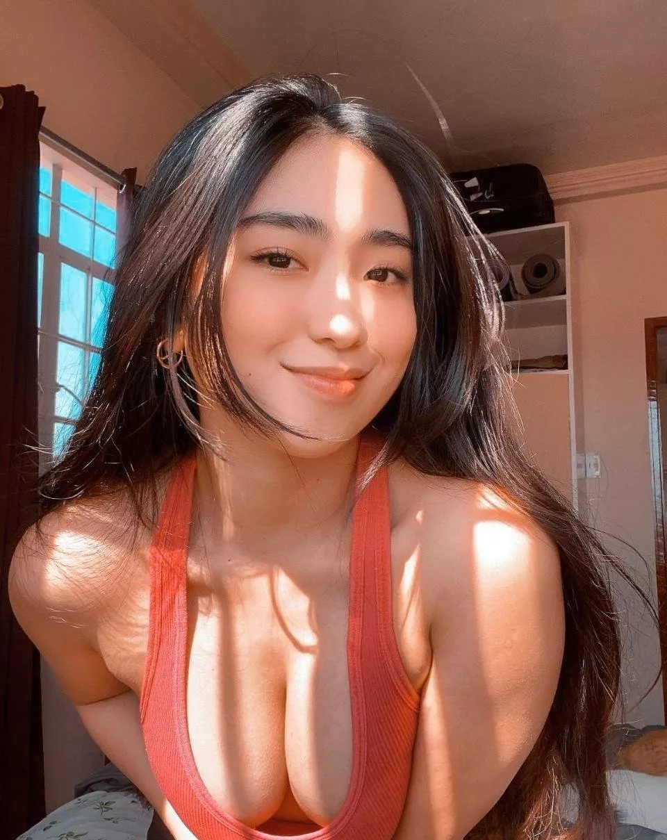 Sun was in my eyes... I mean in my cleavage... posted by Human_Virus8766