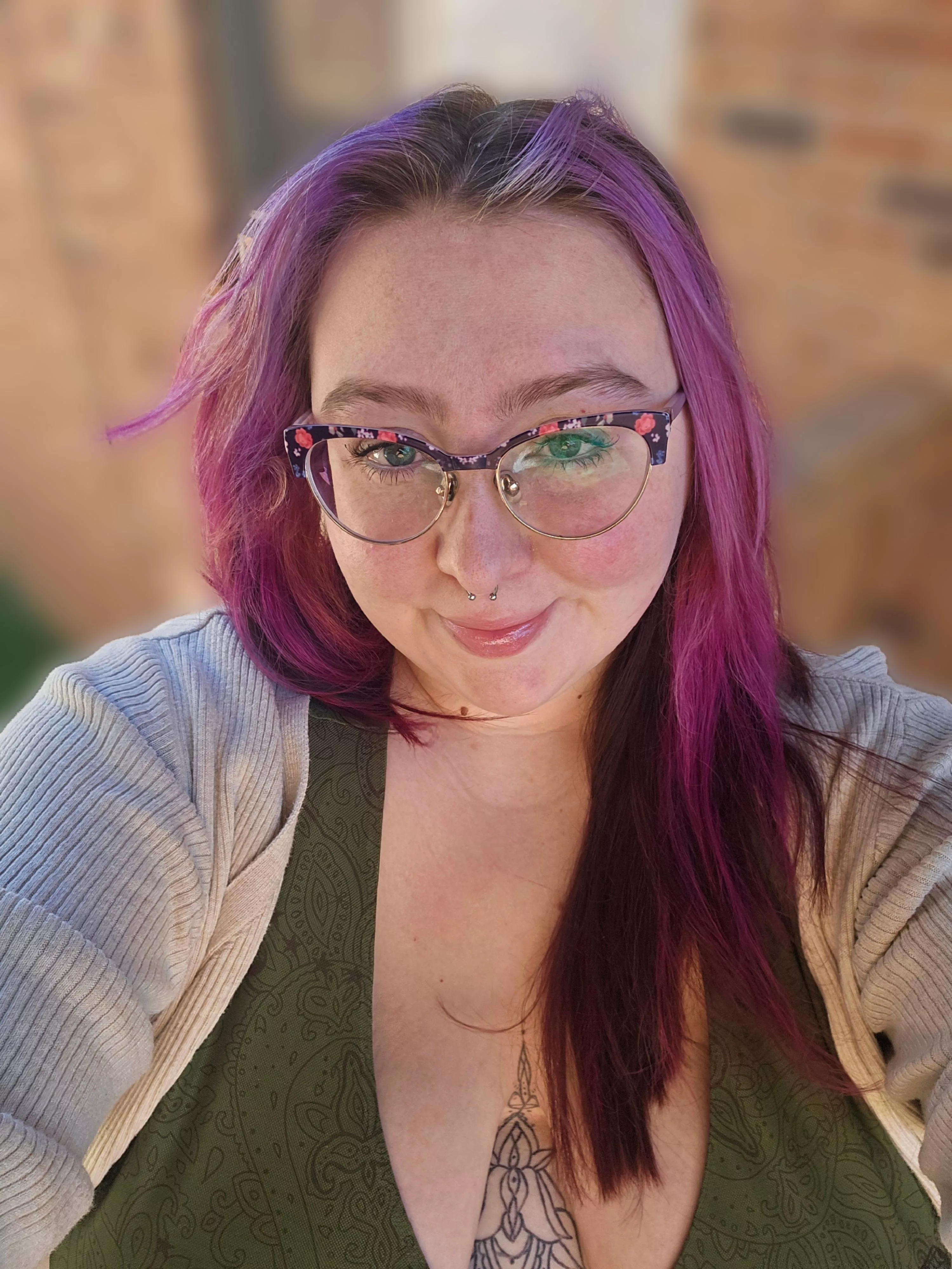 up & can't sleep, hope you're having a good night💗 posted by sapphiremelonz