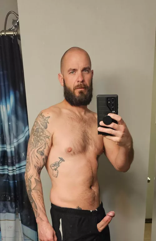 When I do wear Pj's, I make sure they're easy access...😜 by Urnextdoorneighbors