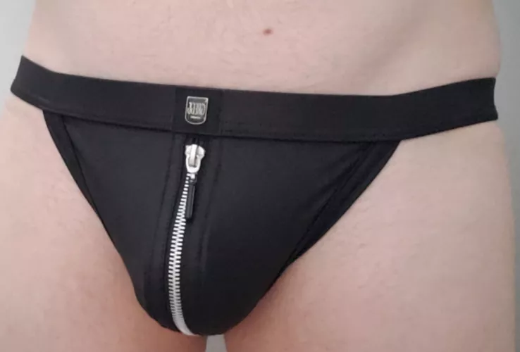 Zipped Pouch by Undfynd