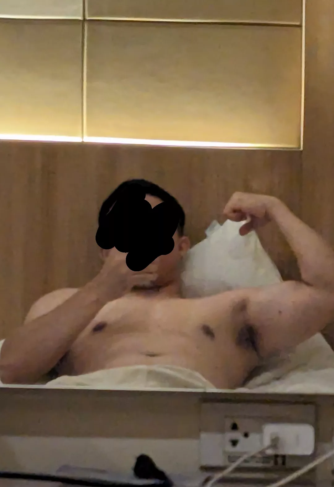 26 hung masc beefy bi asian. Trading with face required. bros, dads, masc,hairy, beefy+++ @ccbgdx posted by dumdom1026