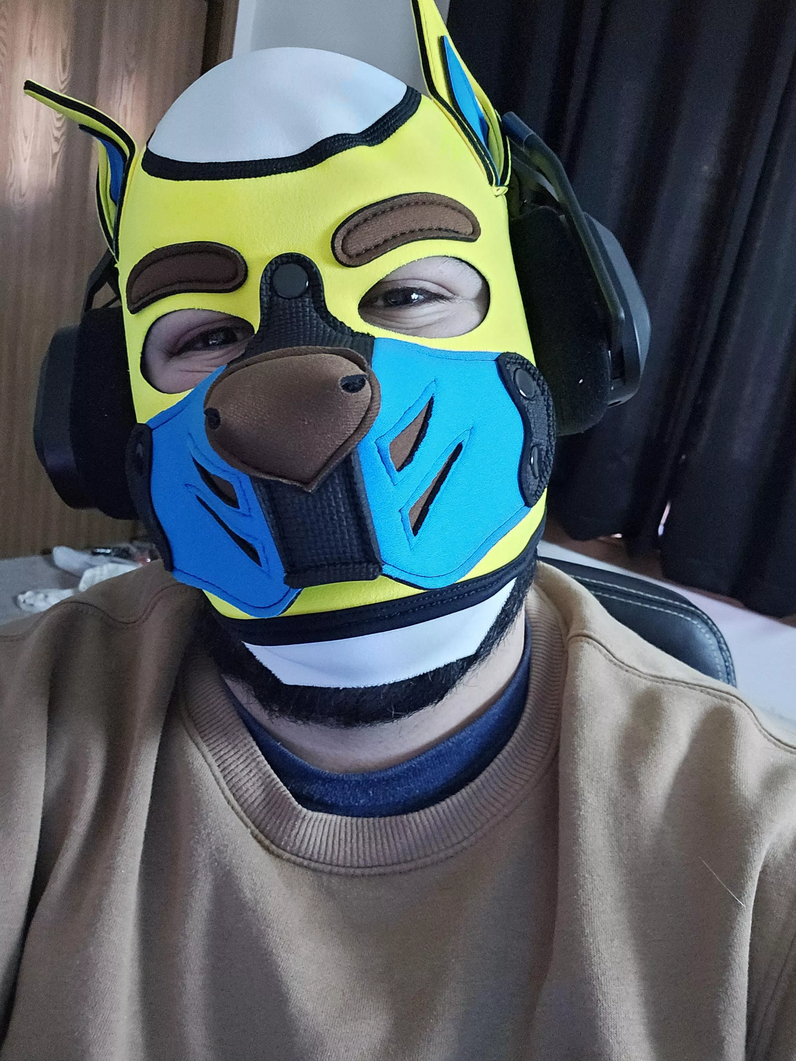 Awooo! Hi 👋  posted by critfailatlyfe