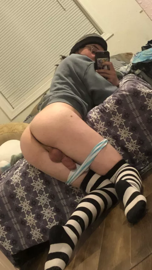 Be honest, would any straight guys fuck me? by corndip55