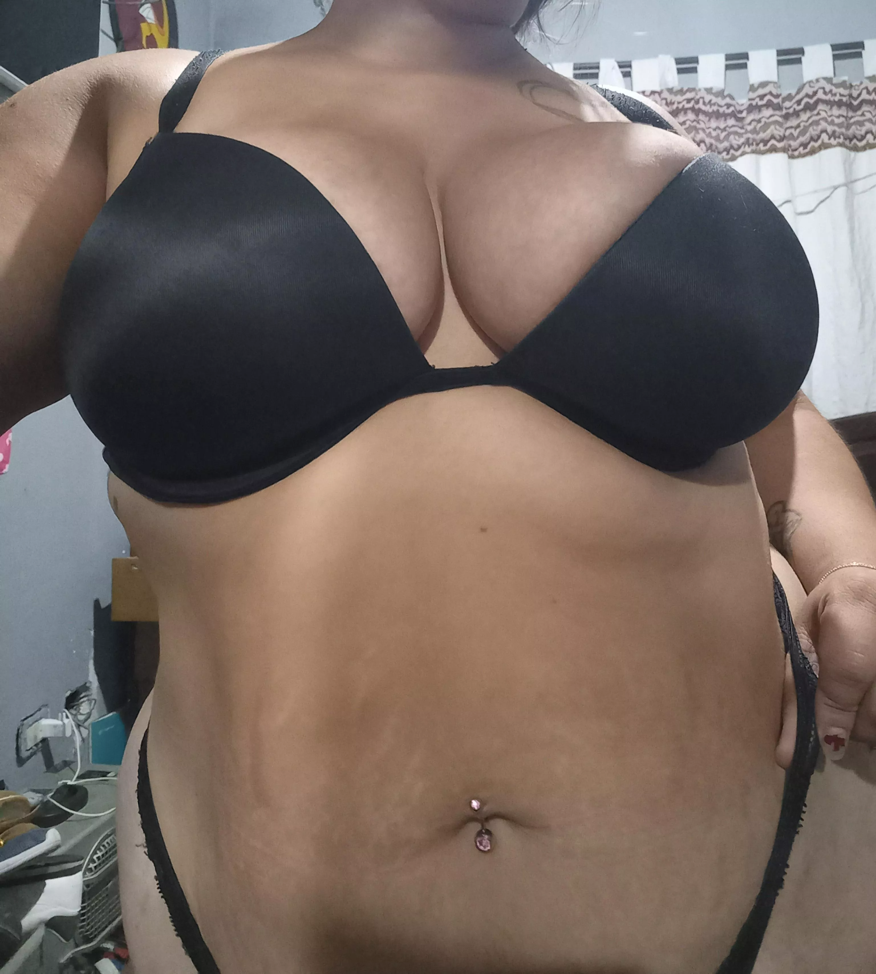 Big belly🤭 posted by Sweetmagii