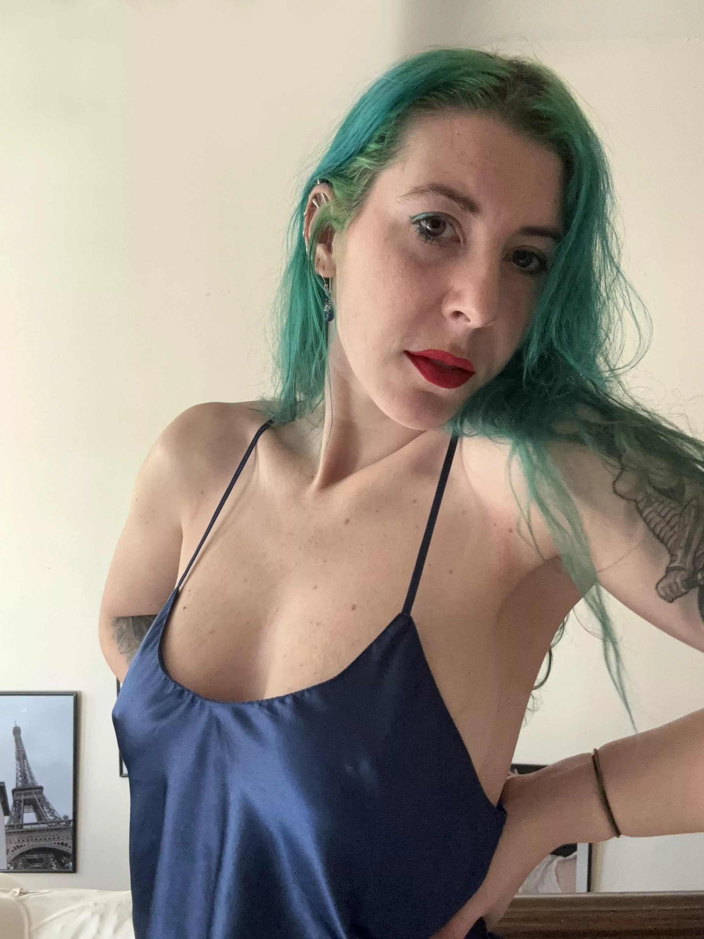 Blue hottie posted by sirenskiss3