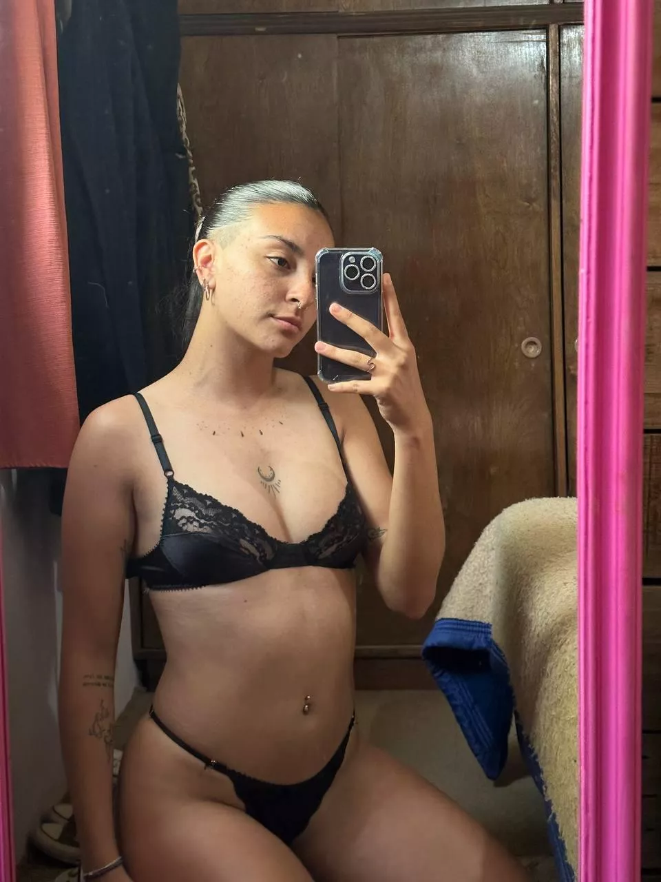  Can i sit on your cock like this?  posted by flyspoon