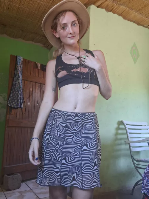 cute hat, hot girl, ready for love rn F18 by aluyarabanib